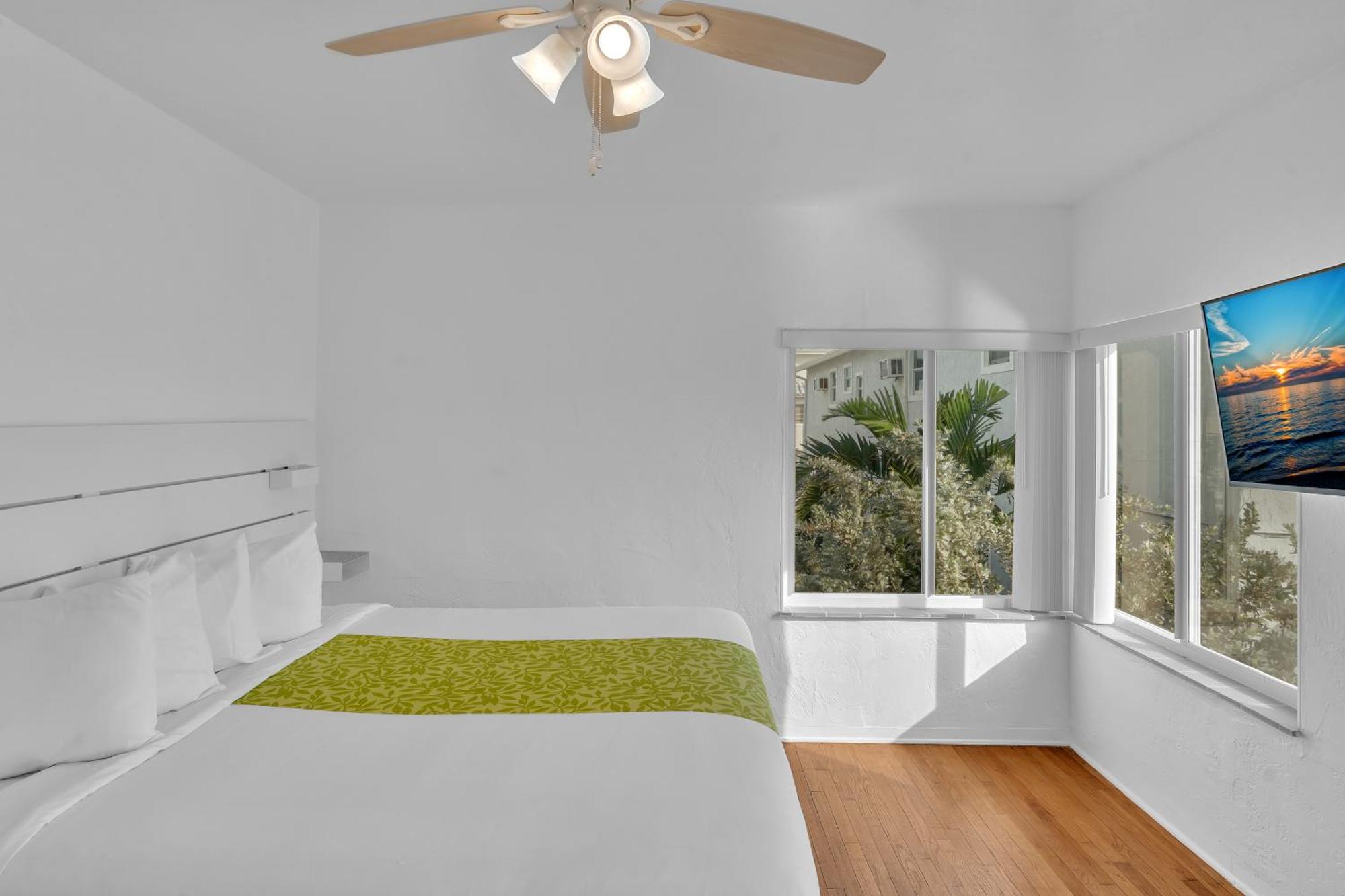 The Sunrise Apartment Холивуд Екстериор снимка